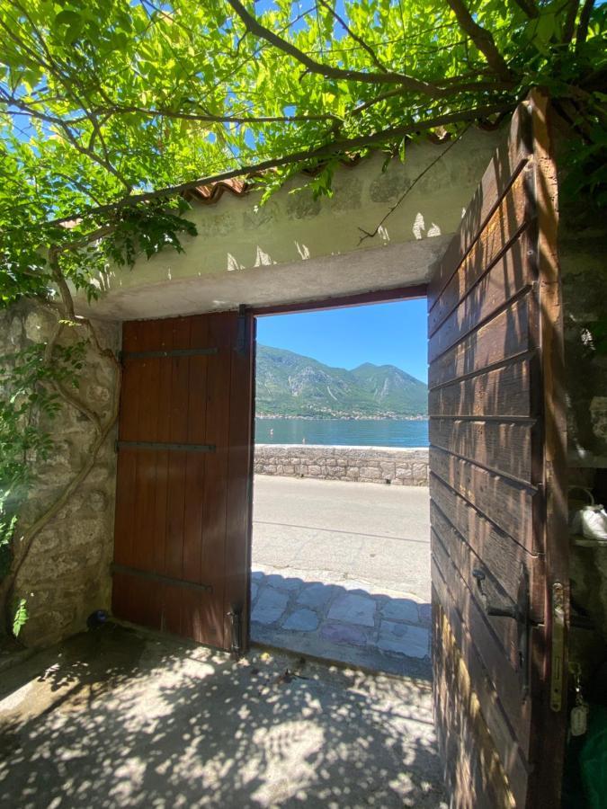 Mansarda Apartment Kotor Exterior foto